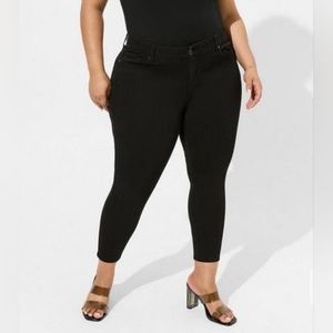 Torrid Bombshell Skinny Jeans Sz 20R Black Premium Stretchy Everyday Wear Casual